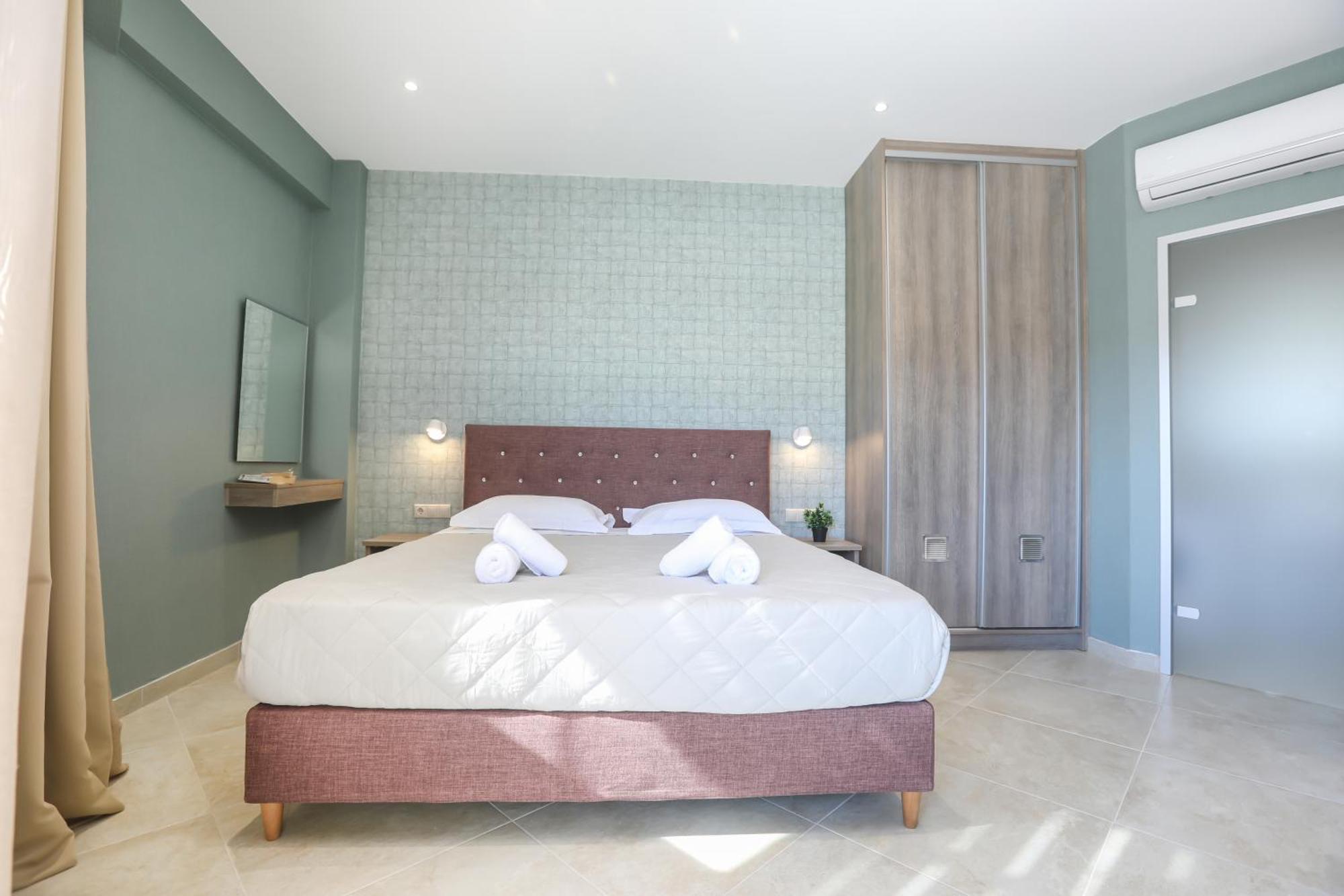 Corfu Gold Luxury Suites Benitses  Extérieur photo